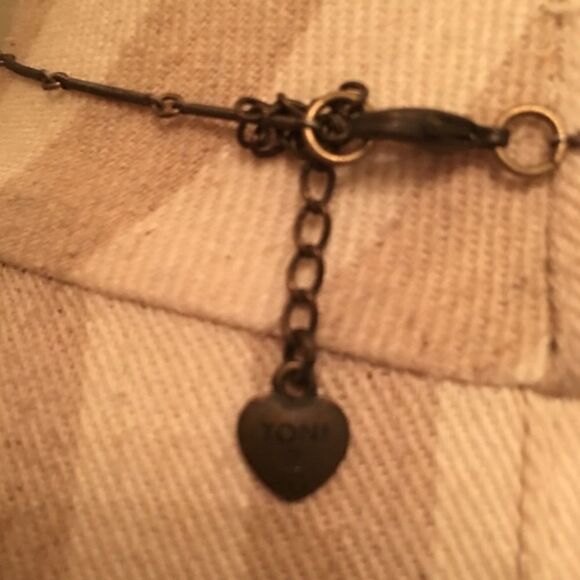 YONI GORGEOUS crystal gem necklace - Picture 7 of 9